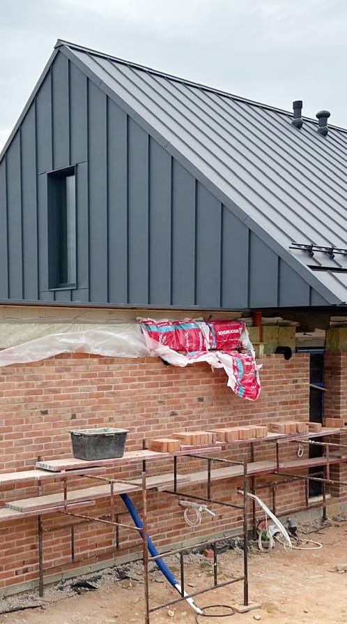 dom z cegły na jurze